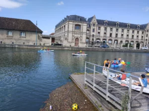 Canoé sur le bassin de la préfecture